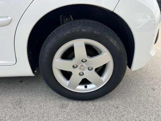 PEUGEOT 207 usata, con Servosterzo