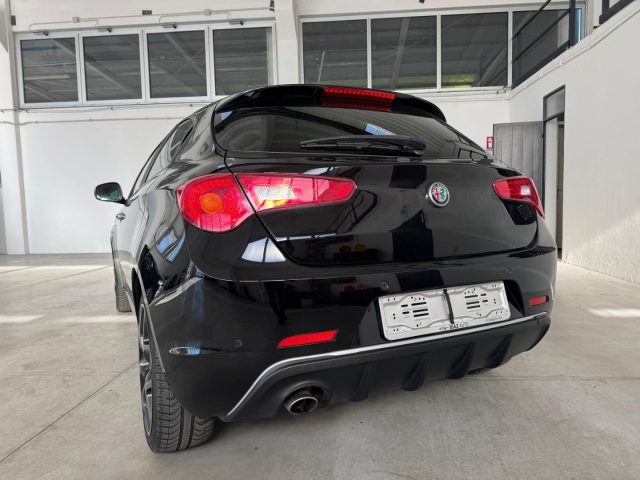 ALFA ROMEO Giulietta usata, con Autoradio