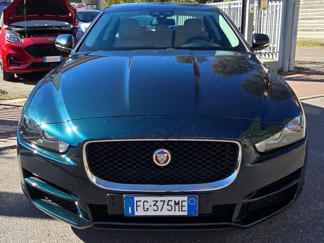 JAGUAR XE usata, con Controllo automatico clima