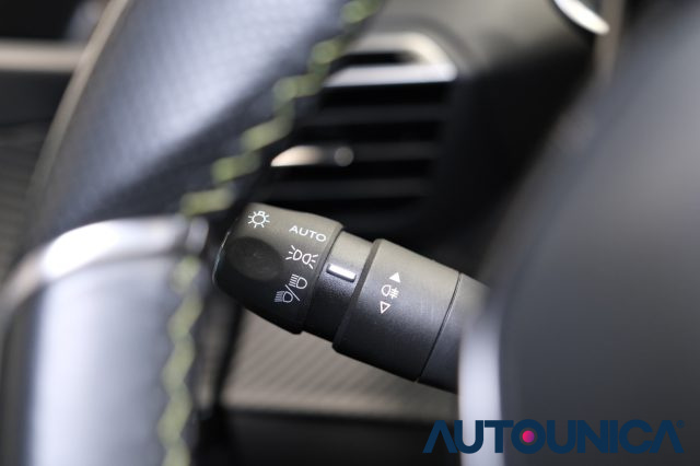 PEUGEOT 208 usata, con Autoradio digitale