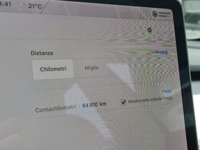 TESLA Model 3 usata, con USB