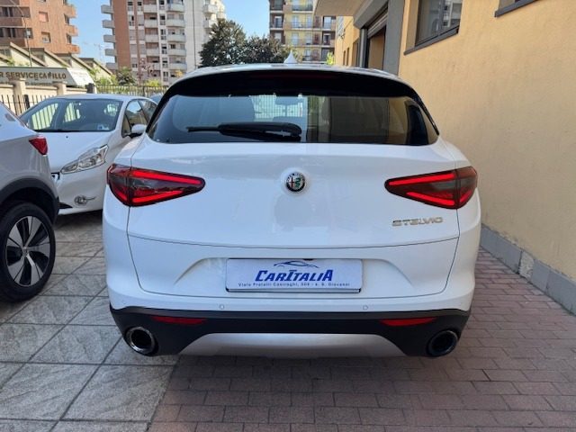 ALFA ROMEO Stelvio usata, con Alzacristalli elettrici