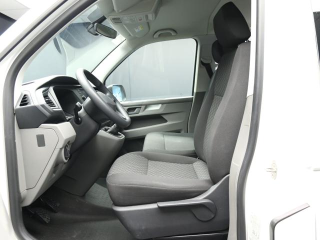 VOLKSWAGEN Caravelle usata, con ESP