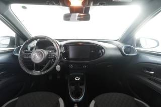 TOYOTA Aygo X usata 10