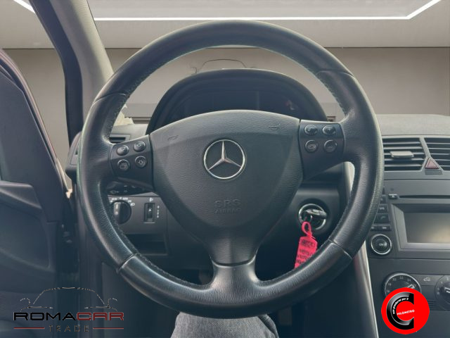 MERCEDES-BENZ A 180 usata, con Boardcomputer