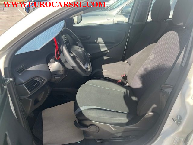 LANCIA Ypsilon usata, con Sedile posteriore sdoppiato