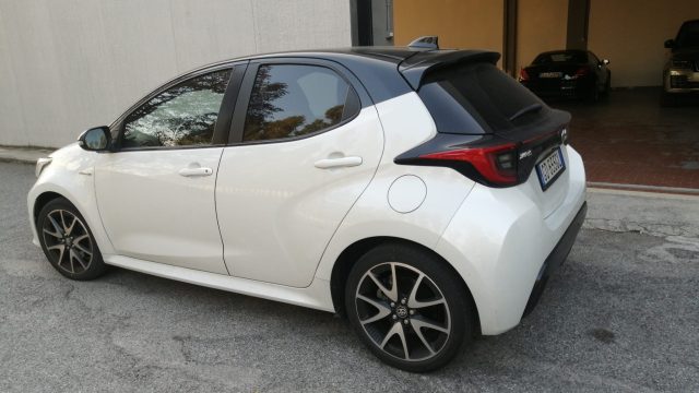 TOYOTA Yaris usata, con Alzacristalli elettrici