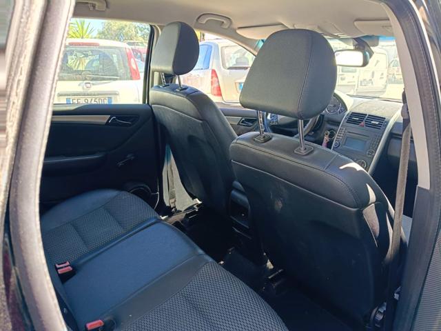 MERCEDES-BENZ A 180 usata, con Chiusura centralizzata