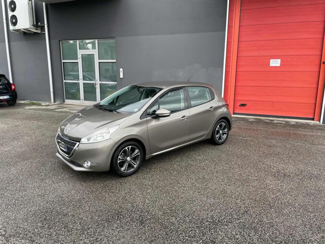 PEUGEOT 208 usata, con Airbag