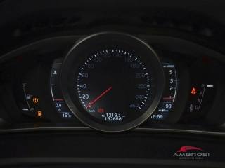 VOLVO V40 Cross Country usata 12