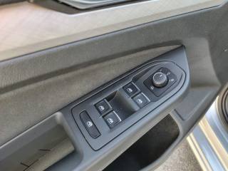 VOLKSWAGEN Golf usata, con Touch screen