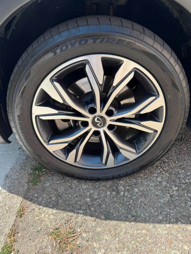 INFINITI QX30 usata, con Cerchi in lega