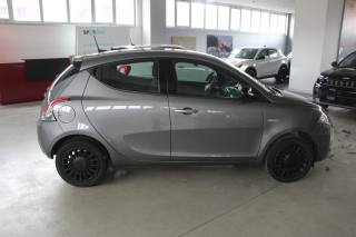 LANCIA Ypsilon usata, con Autoradio