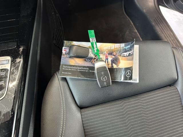 MERCEDES-BENZ A 180 usata, con Touch screen