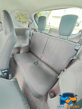 TOYOTA iQ usata, con Sedile posteriore sdoppiato