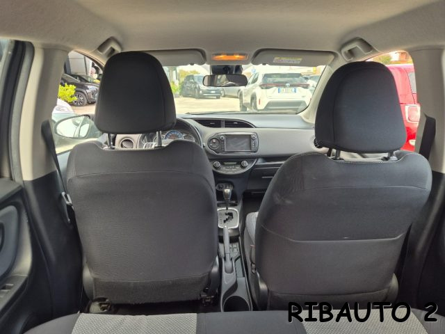 TOYOTA Yaris usata, con Lettore CD