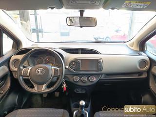 TOYOTA Yaris usata, con Bluetooth