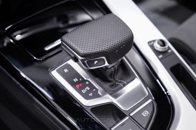 AUDI A4 usata, con Sensori di parcheggio posteriori