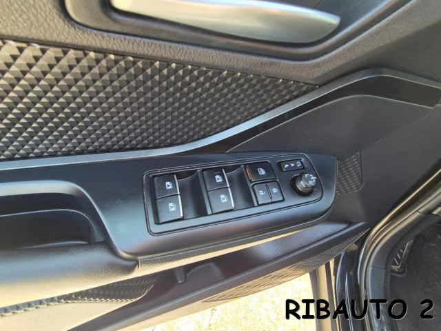 TOYOTA C-HR usata, con Volante in pelle