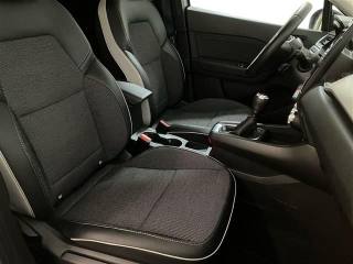 RENAULT Captur usata, con Sistema di navigazione