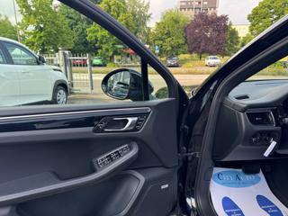 PORSCHE Macan usata, con Autoradio