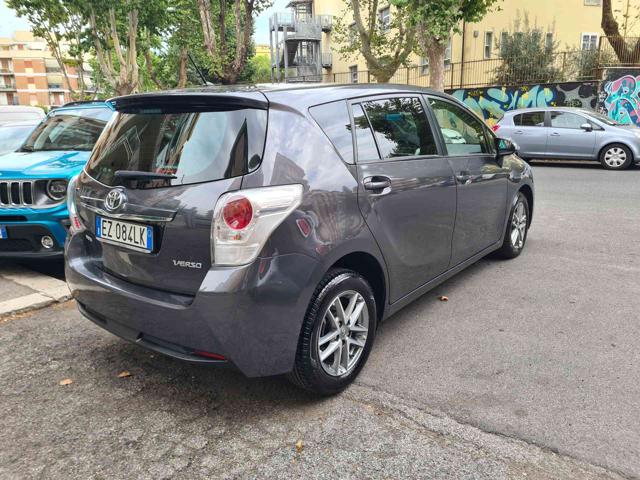 TOYOTA Verso usata, con Alzacristalli elettrici