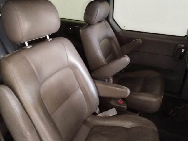 KIA Carnival usata, con Servosterzo