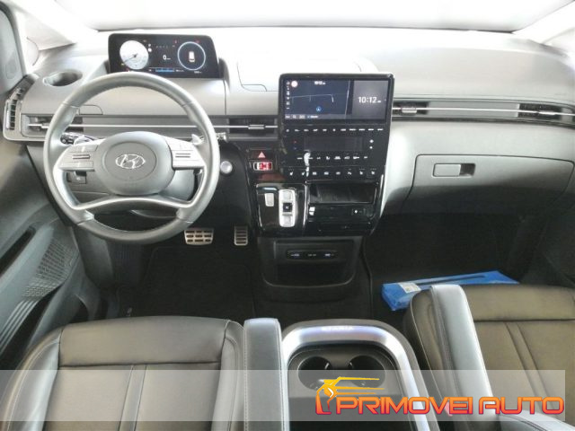 HYUNDAI Staria usata, con ABS