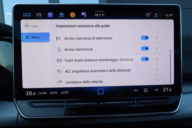 VOLKSWAGEN Golf usata, con Volante in pelle