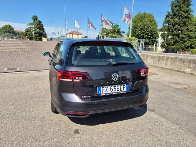 VOLKSWAGEN Passat Variant usata, con Cerchi in lega