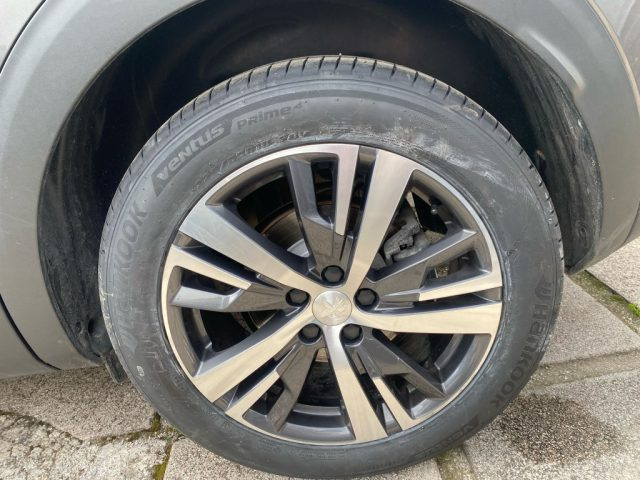 PEUGEOT 3008 usata, con Sensori di parcheggio posteriori