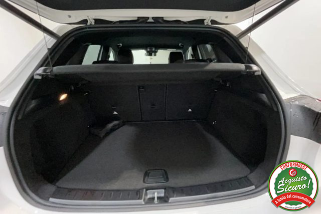 MERCEDES-BENZ GLA 200 usata, con Climatizzatore