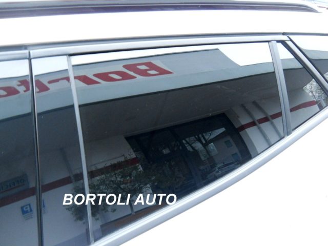 PEUGEOT 2008 usata, con Specchietti laterali elettrici