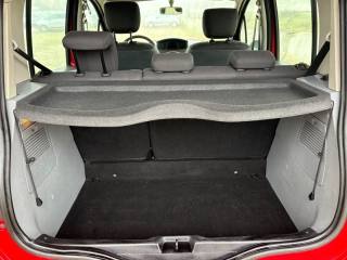 RENAULT Modus usata, con Sensori di parcheggio posteriori