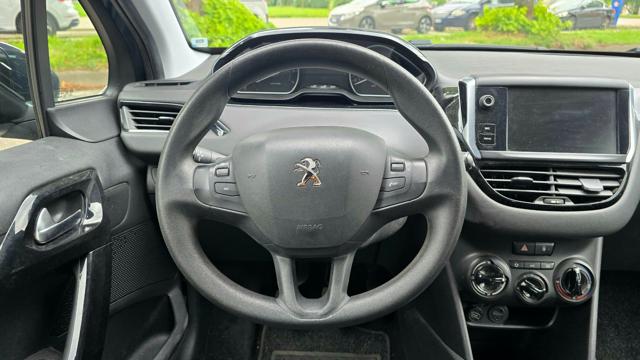 PEUGEOT 208 usata, con USB