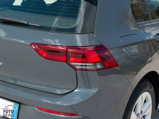 VOLKSWAGEN Golf usata, con USB