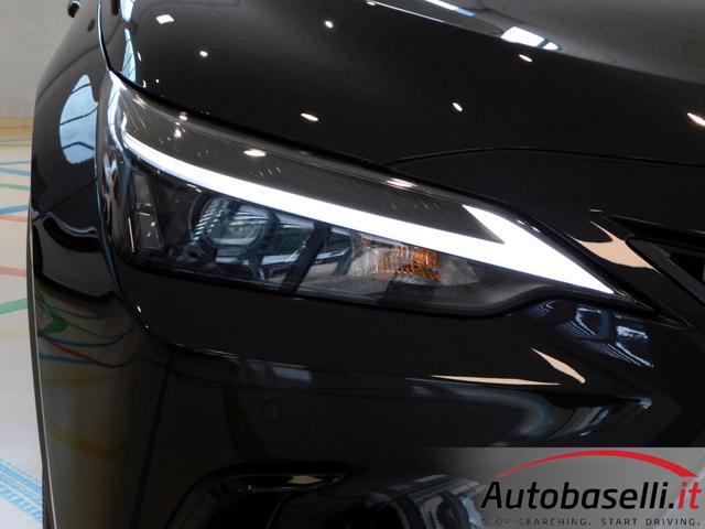 LEXUS NX 300h usata, con Leve al volante