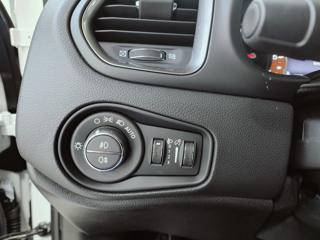 JEEP Renegade usata, con USB