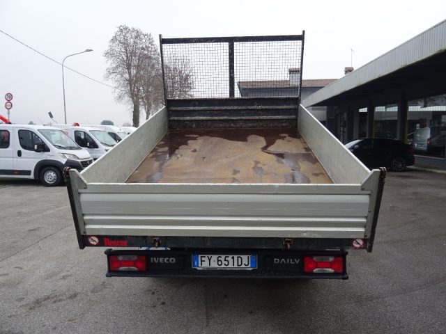 IVECO Daily usata, con Autoradio