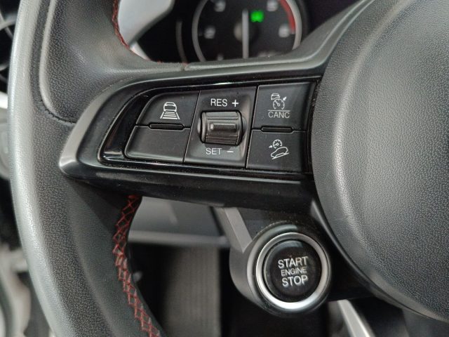 ALFA ROMEO Stelvio usata, con Autoradio digitale