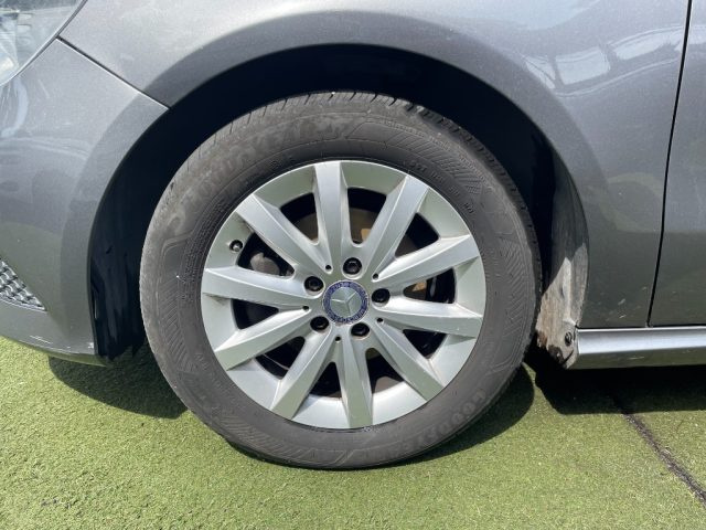 MERCEDES-BENZ A 180 usata, con Cerchi in lega