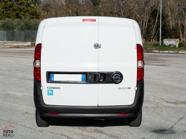 OPEL Combo usata, con Climatizzatore