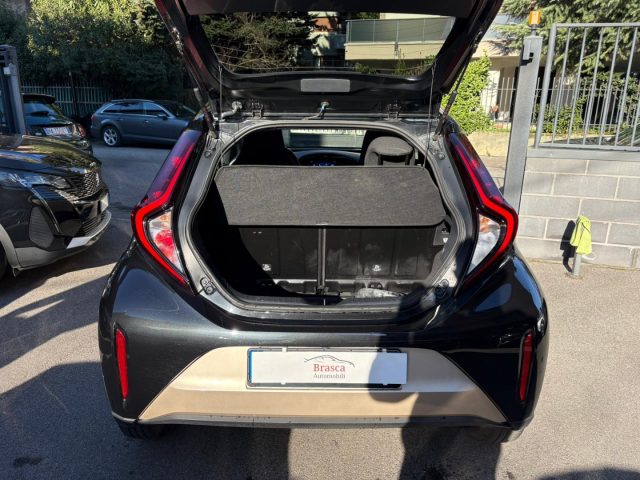 TOYOTA Aygo X usata, con Park Distance Control