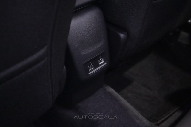 PEUGEOT 2008 usata, con Sensore di luce
