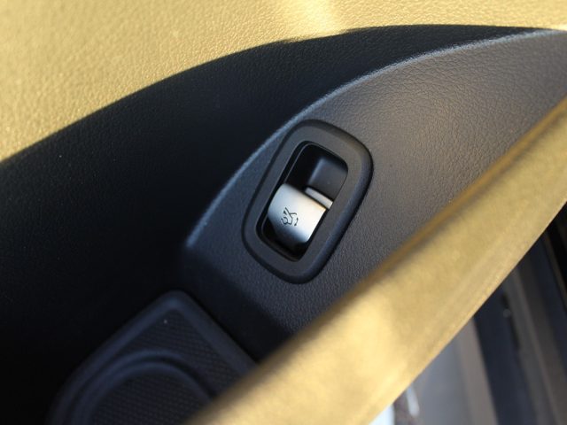 MERCEDES-BENZ GLC 220 usata, con USB