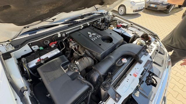 MITSUBISHI Pajero usata, con Sensori di parcheggio posteriori