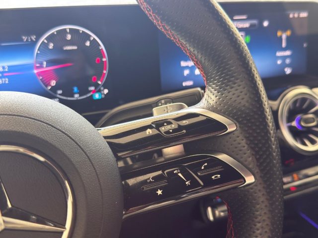 MERCEDES-BENZ GLA 200 usata, con Specchietti laterali elettrici