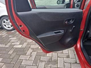 TOYOTA Yaris usata, con Sedile posteriore sdoppiato