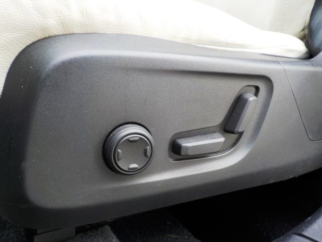 VOLVO XC40 usata, con Autoradio digitale