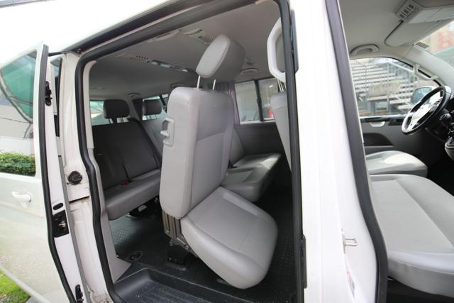VOLKSWAGEN Caravelle usata, con Airbag